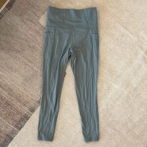 Athleta Salutation Stash Pocket 7/8 Tight Legging